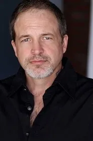 Retrato de Michael Petrone