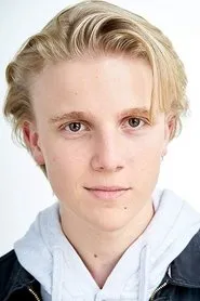 Miles Elliot en Murder On The Green