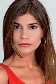 Millie Stegmann en Un crisantemo estalla en cinco esquinas