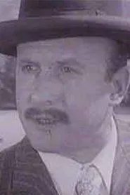 Milutin Butković en Tople godine