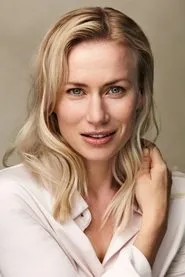 Minka Kuustonen en Poissa