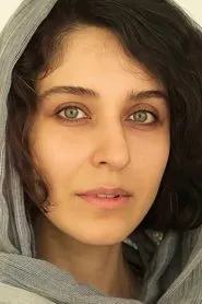 Minoo Sharifi en Walnut Tree