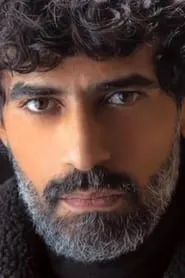 Foto de Mohamed Alaa interpretando a ???? en Flight 404