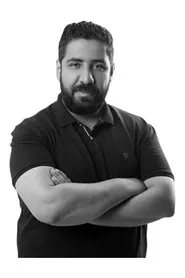 Mohamed Mohsen en Nabil El Gamil Plastic Surgeon