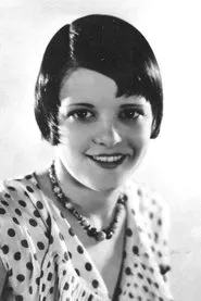 Mona Ray en Li'l Abner