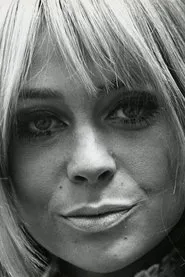Monika Ringwald en Secrets of a Door-to-Door Salesman