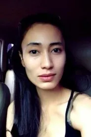 Monique Henry en Pantai Selatan