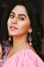 Mrunmayee Deshpande en Natsamrat