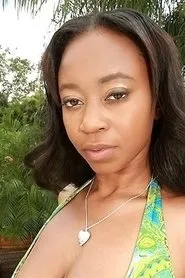 Retrato de Mya Lushes