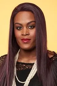 Mya Taylor en Myra