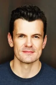 Foto de Nathan Lovejoy como Principal Swift