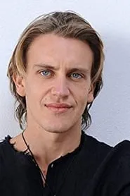 Nathan Macchioni en Eva Braun