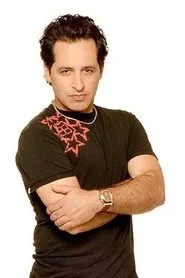 Retrato de Nick D'Virgilio