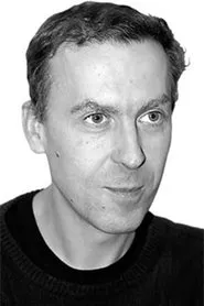 Retrato de Nick Land