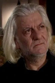 Retrato de Nihat Ä°ler