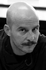 Retrato de Nikola Vujović