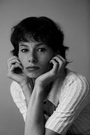 Retrato de Nina Azouzi