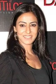 Foto de Nivedita Bhattacharya como Sakina Kadri