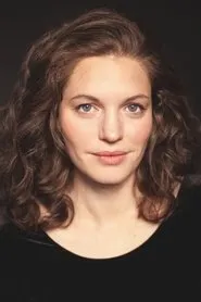 Noémie F. Savoie en La Guerre nuptiale