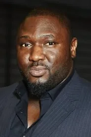 Nonso Anozie en Hollow