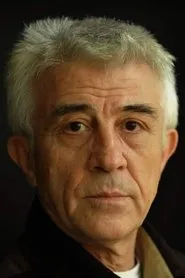 Retrato de Nuri Gökaşan