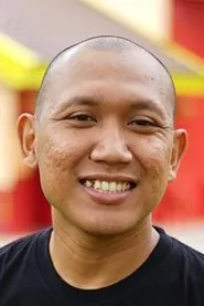 Oki Rengga en Agak Laen