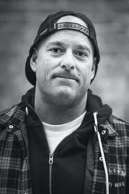 Omar Hassan en Thrasher - Under the Bridge