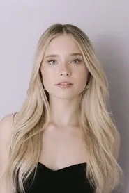 Ora Duplass en Oh, Christmas Tree