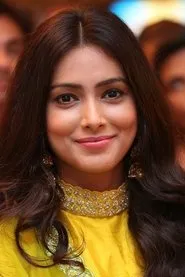 Pallavi Subhash en Happy Journey