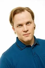 Panu Mikkola en Sivutyö