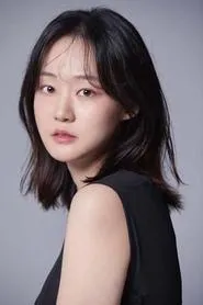 Foto de Park Ye-yeong como Han Ji-won