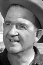 Patrick McVey en Land and Live in the Jungle