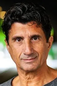 Peter Galea en Carmen