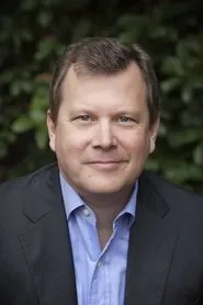 Foto de Peter Schweizer interpretando a Self en Out of the Shadows: The Man Who Was Deep Throat
