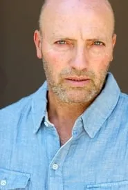 Foto de Peter Woodward interpretando a Carbunkle (voice) en Postman Pat: The Movie