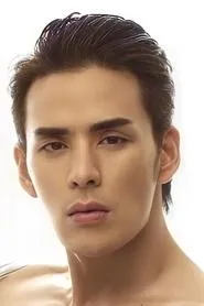 Pharunyoo Rojanawuttitham en Miss Queen Thailand