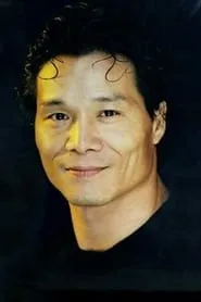 Phillip Chung-Fung Kwok en Dioses contra demonios