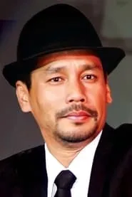 Retrato de Pongsak Pongsuwan