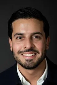 Retrato de Poyan Karimi