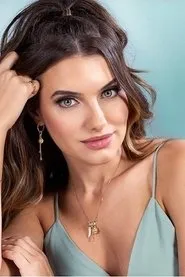 Foto de Priscila Buiar como Valentina Campos Albuquerque