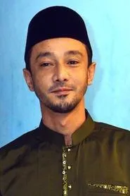 Foto de Qi Razali interpretando a en Reversi