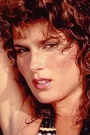 Rachel Ashley en Las calientes orgías de una virgen