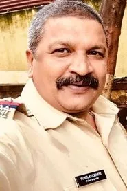 Rajendra Shisatkar en Galgale Nighale