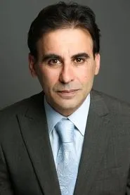 Foto de Raji James como Joe Mangeshkar