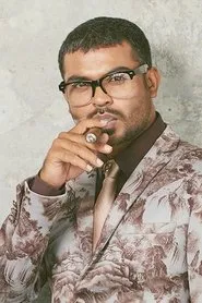 Retrato de Ravee Farooq