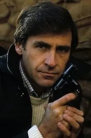 Ray Lonnen en Man Charged