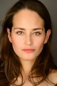 Raye Levine en Follow the Roses
