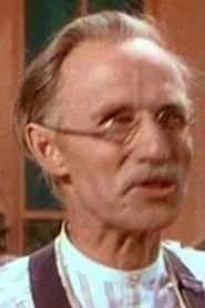 Raymond Bond en Ultraje