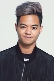 Reza Oktovian en Kupu-Kupu Kertas