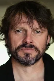 Retrato de Rhodri Miles